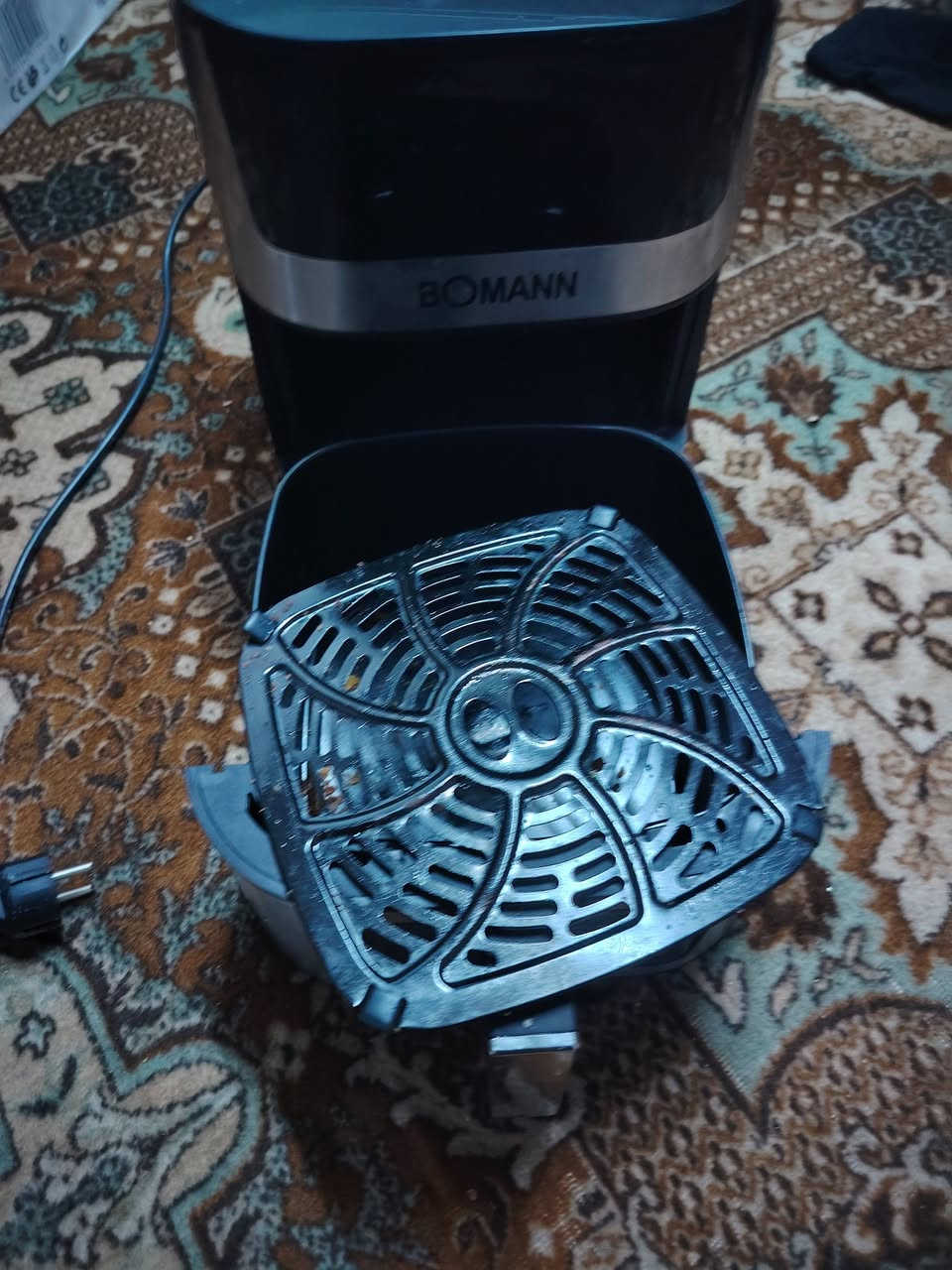 قلايه درجه اوله تاخذها اذا ماا تدعيلي المانيه مستعمله يومين فقط السعر 50الف و بيها مجال بسيط رقم الهاتف غير متواجد خاص  ***********
