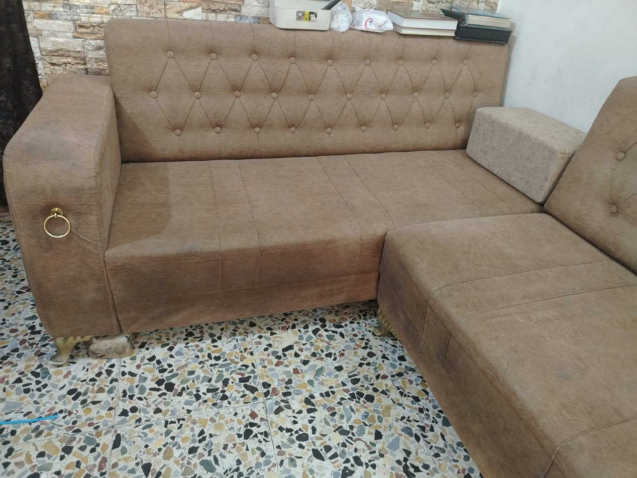 ديوان للبيع بغداد -الشعب
***********

