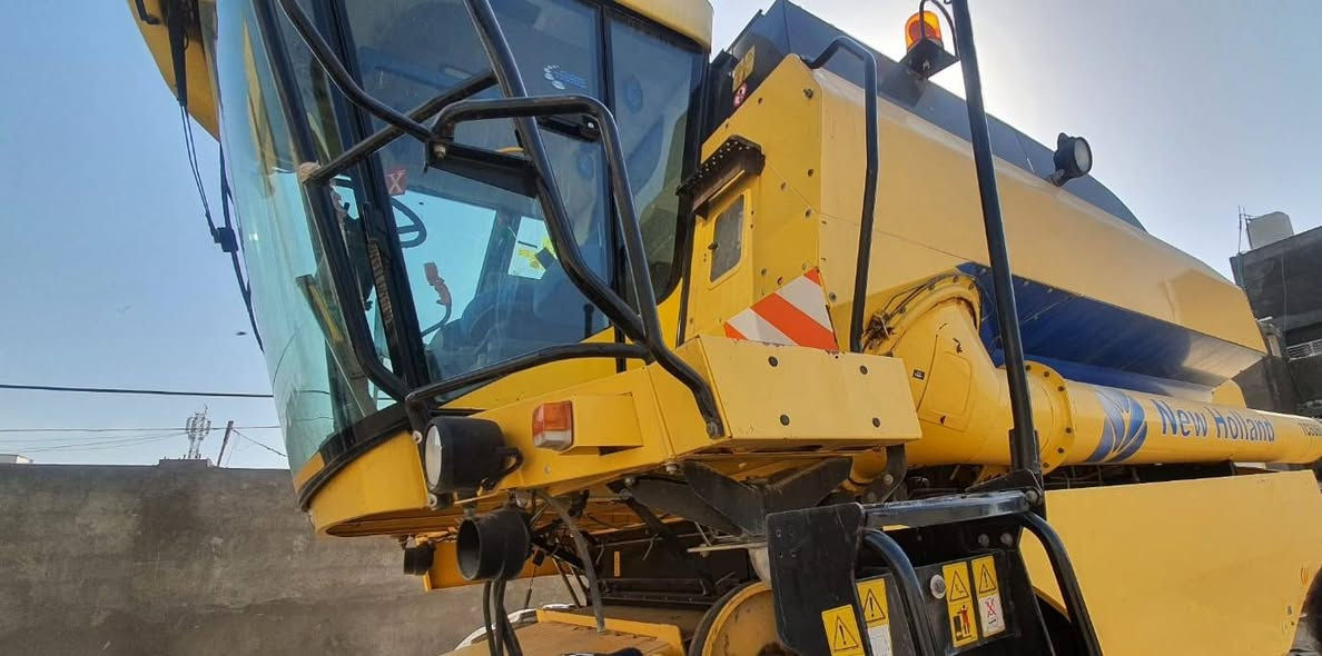 بسم الله الرحمن الرحيم
للبيع :
- موديل  2014 رقم أربيل مكفولة 
- 5  بلم  , دبل درام 
- طبله قلاب   15 
- دبل كشن 
- بم و نوزل 
- ساعات العمل 1700 تقريبا 
- الاتصال على الرقم   ***********   أبو محمد 
- المكان  :  حلة
