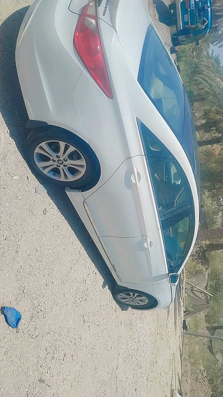 السلام عليكم سوناتا للبيع ٢٠١١ بنوراما شاشه مكفوله كيرمحرك تخم تاير حداديه تحكم استيرن مري شفط حساس خلفي كامره مكفوله فقط شي قليل للاستفسار الاتصال على الرقم ***********
