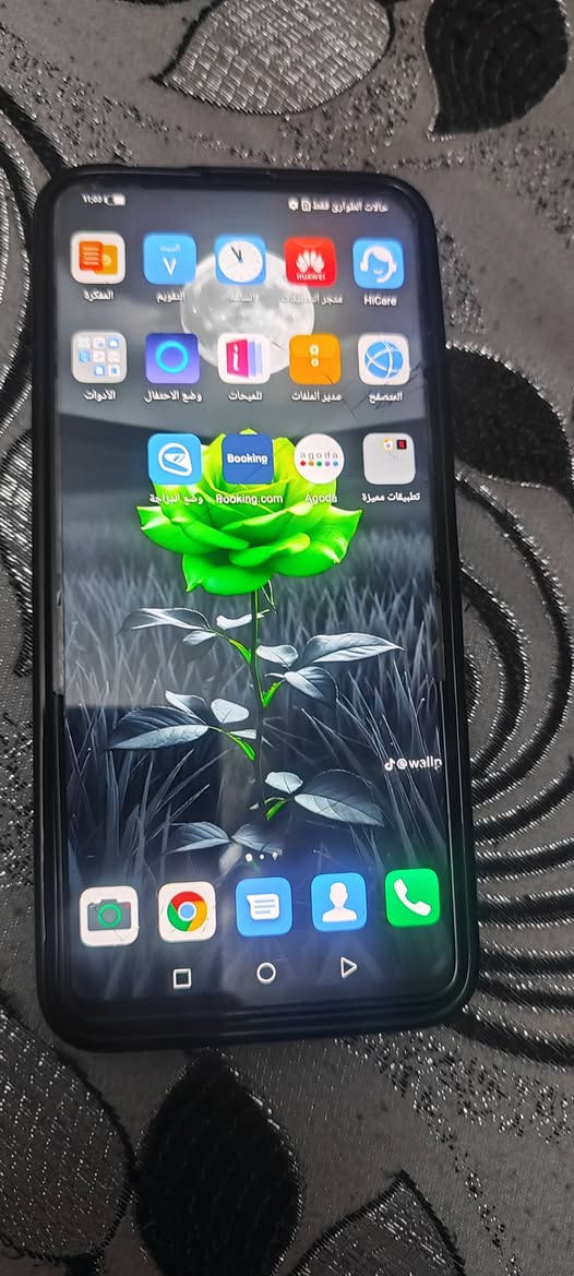 السلام عليكم
متاح موبايل  Y9s
ذاكرة 128... 
جهاز كله شغال شرط 
فقط ضهره مكسور.. وكسر بلشاشة مايضر يستخدم عادي 
سعره 50الف.. 🔒
شراي اتصل ***********
