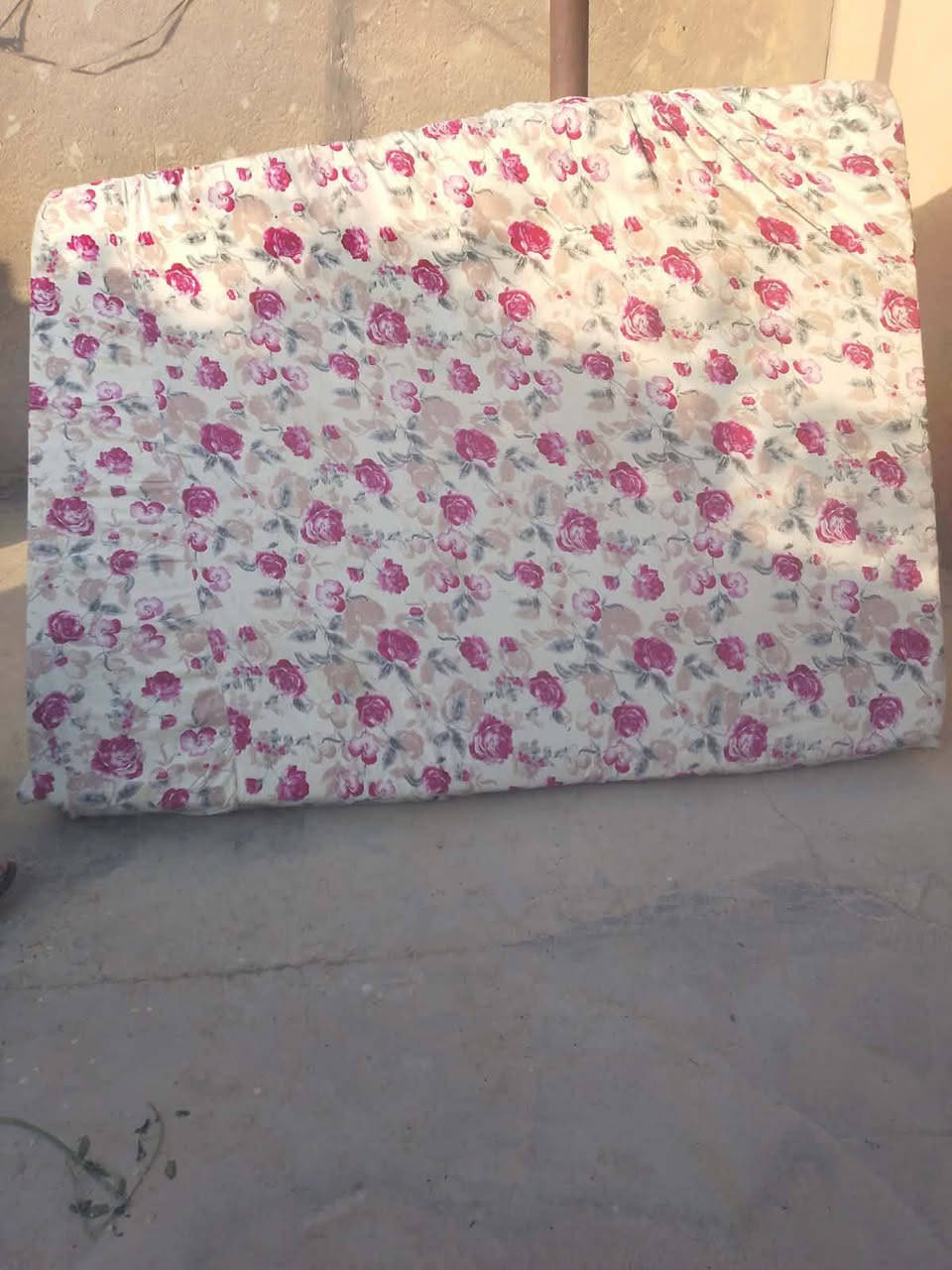 برده شانيل  طول  مترين وستين
 وعرض  مترين البرده قطعتين
سعر 45 الف

دوشك اسفنج سعر 50 الف
مكان رفاعي


**إذا كنت صاحب هذا الإعلان وتريد حذفه لأي سبب، رجاءا أرسل رسالة إلى الدعم الفني**