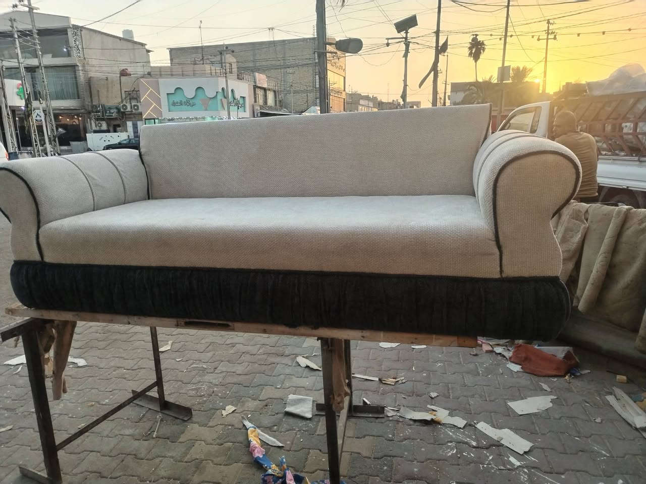 السلام عليكم    دوشمه ونجارة  الكرار   لجميع انواع  الاثاث وحسب طلب الزبون  عواشه  ركن شارع  مسقفات صلاة  الجمعه  ***********
