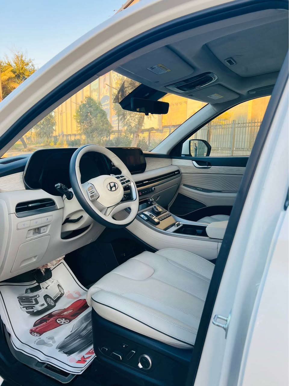 اللهم صلي ع محمد وال محمد 
⚪️بلسايد ٢٠٢٤ كالكرافي للبيع 
🔴السيارة فول مواصفات أعلى فئة بالبلسايد 🔴
داخل ابيض ملكي 💲VIP 
ماشية 11 mi
رادارات 
فتحتين سقف
كشنات تدفئة وتبريد ومساج
كشنات منفصل 
٣ قطع تبريد 
عداد دجتل
٥ كامرات 
سستم صوت هارمن كاردن 
قيادة شبه ذاتي 
بردات خلفية
جنطة كهرباء 
صور الحادث مراسله واتساب 

السعر -268 ورقه بدون رقم تترقم جميع المحافظات

للاستفسار 
*********** بغداد, العراق
