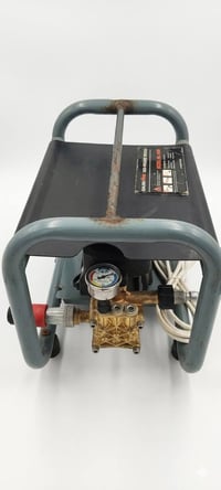 فارة غسل • ١٢٠ بار • شغالة ونظيفة