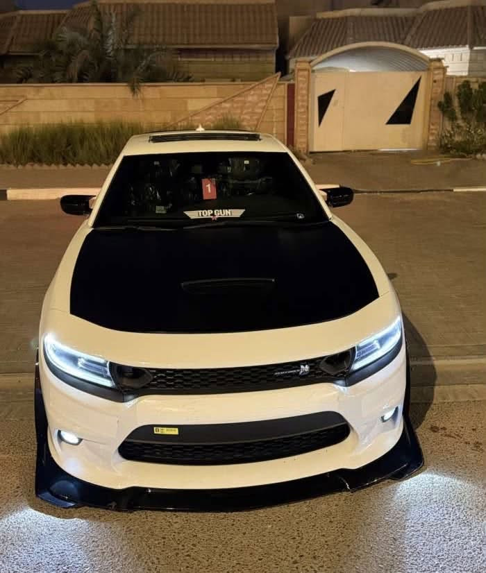 السلام عليكم
 للبيع دوج جارجر  سكات باك
 Scat Pack. 🐝 
موديل 21. 
 رقم بصره حره. 
مواصفات السياره :
فتحة. 
شاشة جبيرة وكامرا دوارة
محرك 6400 🐝 👹
كشنات حضن  وكهرباء
تشغيل عن بعد
فجوج بريك برمبو
سستم صوت الباين
تدفئة كشنات
تدفئة ستيرن
هيتر مري 
رادار جانبي بالمري
حساس خلفي 
عليهة سستم كامل لحيا ودوس اضافية
والسياره كفاله عامه من الشخط داخله تقرير تعمل وتسير شرط كلوب مامشتغل بيه وين مايعجبك افحص  السيارة كلش نضيفه متعوبه ابد باقيه بلبيت
والسعر 270   وبيها مجال لشراي 
للعلم نزلت من سعره وماكو هَـيج سعر !!
*********** وتساب او اتصال
مكان السيارة البصره
