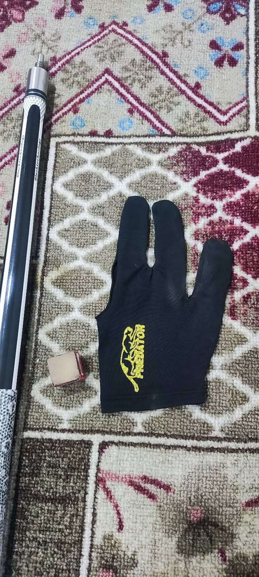 السلام عليكم كيوب كاربون للبيع جديد الله شاهد ما مستعمل قليل جدا وبسعر مناسب
ملحقات الكيوب 
1/جوك امريكي اصلي الجوزي 
2/ جف بليارد برايدر
3/ جنطه كذالك برايدر 
الكيوب تأخذه وراسك بارد لأن ما مستخدم هواي ابد 
الاستفسار الرقم *********** خاص واتساب متواجد
