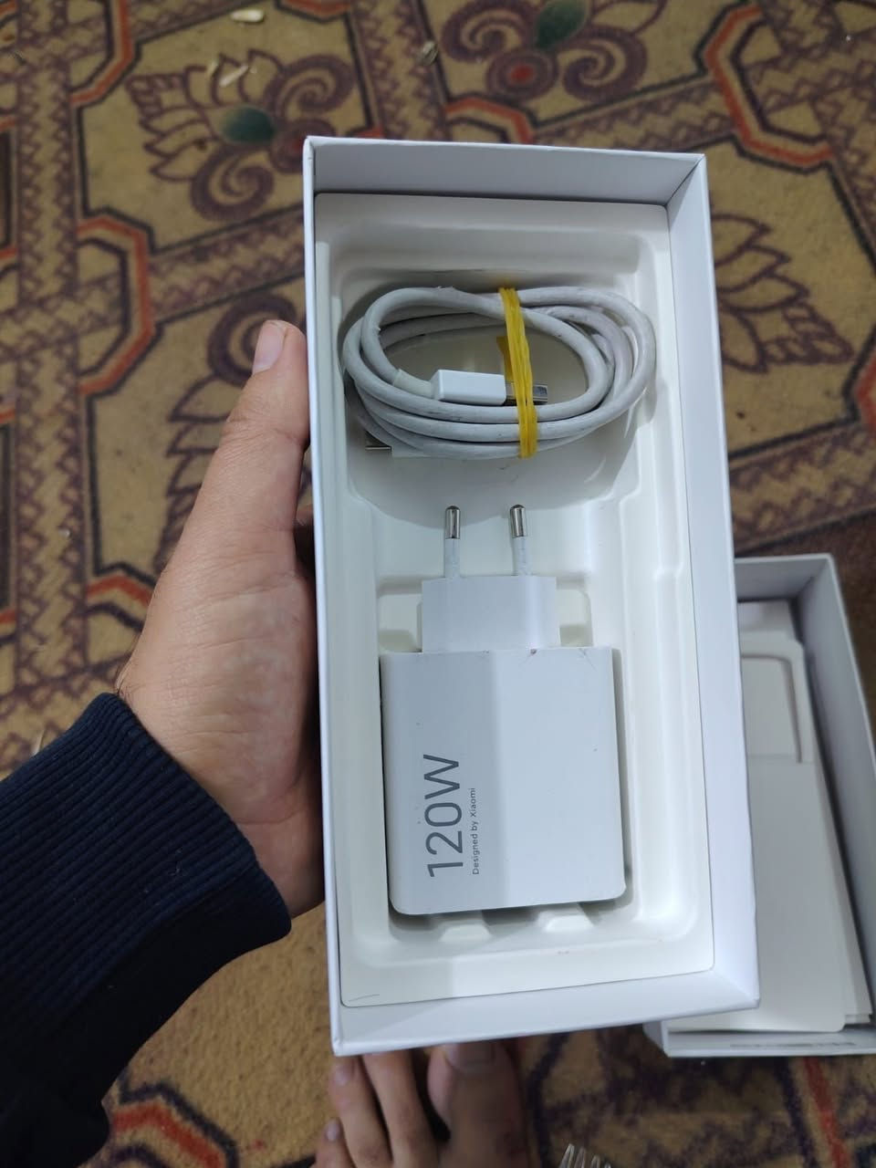 شاومي 14 تي برو
الذاكرة 512
مع جميع الملحقات 
الشاحن 120 واط 
ببجي 120 
بغداد الشعب أو الشورجه 
ماعندي توصيل 
السعر.   475
وهذا رقمي 
***********
