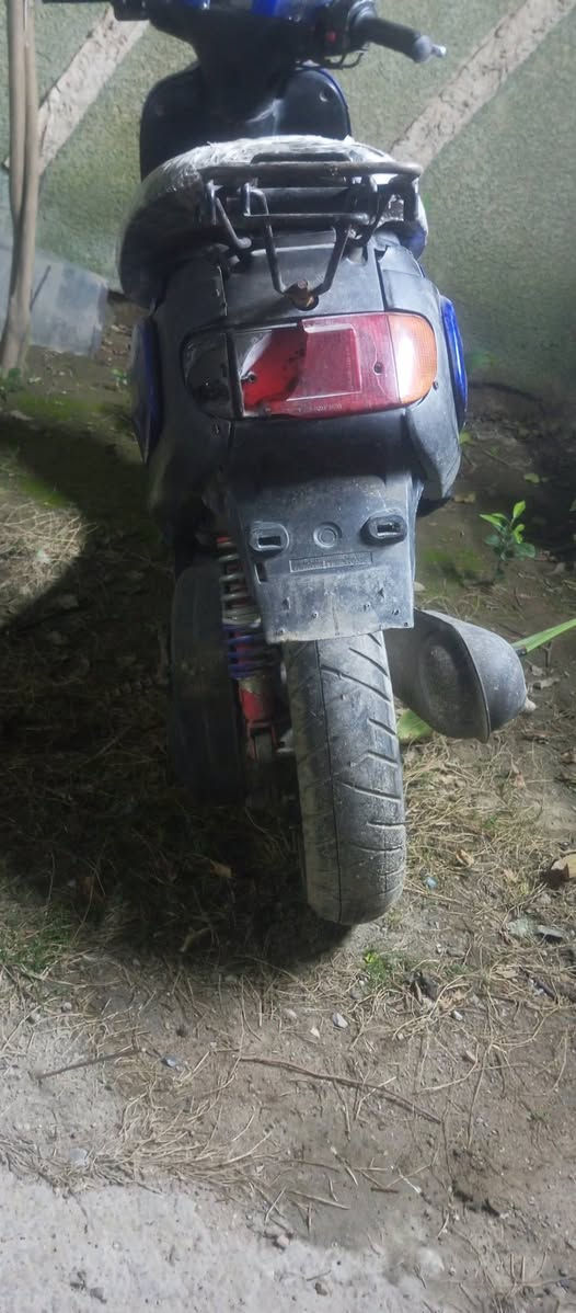 سلام عليكم عندي دراجة ياماها ٦٠ للبيع شغاله مابيها شي بس يرادله ترتيب كهربايات السعر ١٧٥ وبيها مجال مكاني بغداد حسينية الراشديه لتواصل رقمي ***********
