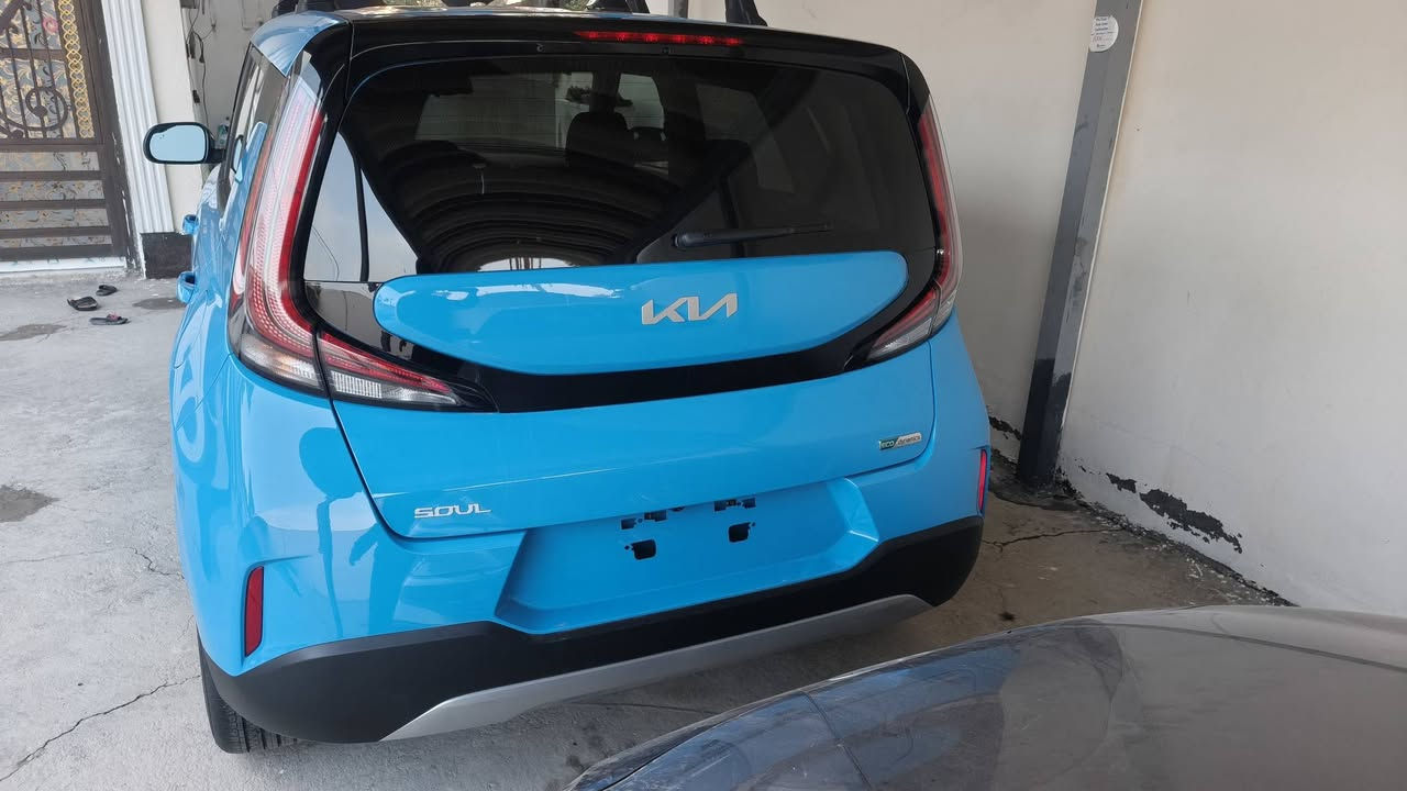 سلام عليكم كيا صول للبيع مديل 2025
وارد امريكي بصمه عدد 2 فتحه تحكمات ستيرن   فول مواصفات لون جويتي 
سياقه ذاتيه رادار جانبي اردار خلفي كامره دواره 
بدون رقم فحص مؤقت السياره بسمي  السعر 170 وبيه مجال الشراي يتصل وبيه خير ويدلل وبيه مجال بسيط ***********
