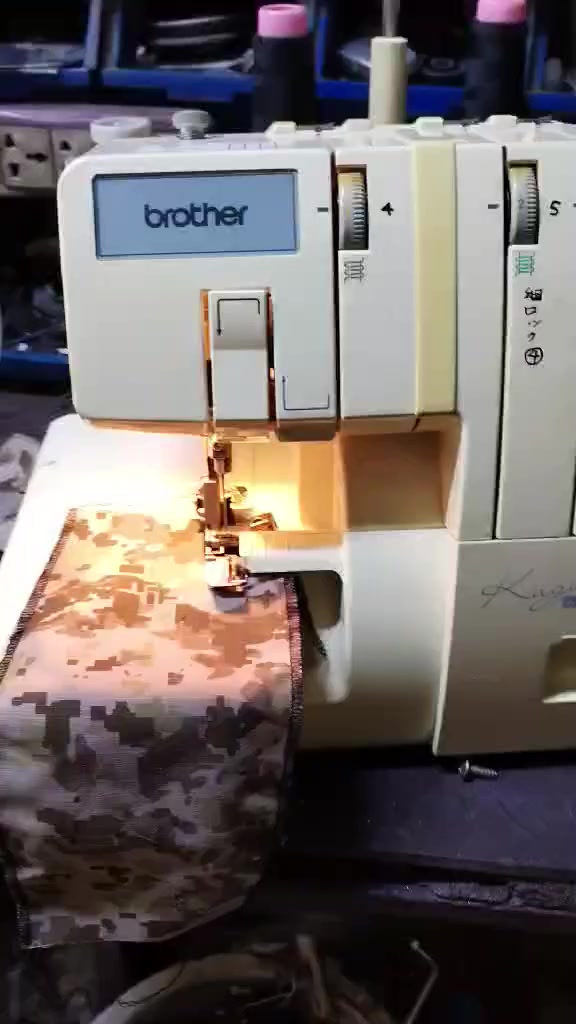 عرض الفتره محدوده 165الف وتوصيل مجاناً كافه المحافضات
اوفر باله ياباني تخيط جميع انواع الاقمشه 
متوفر 3 خيط
متوفر 4 خيط
متوفر فديو تعليمي للاستخدام


**إذا كنت صاحب هذا الإعلان وتريد حذفه لأي سبب، رجاءا أرسل رسالة إلى الدعم الفني**