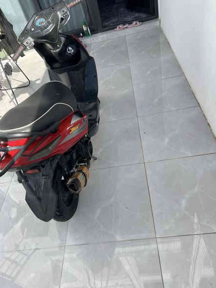 سلام عليكم دراجة للبيع او مراوس موديل 2020
بدون عيب كامل صالنصا رياضي شلعة قوية ماطور جاهز سعر
325 الف
رقم ***********
