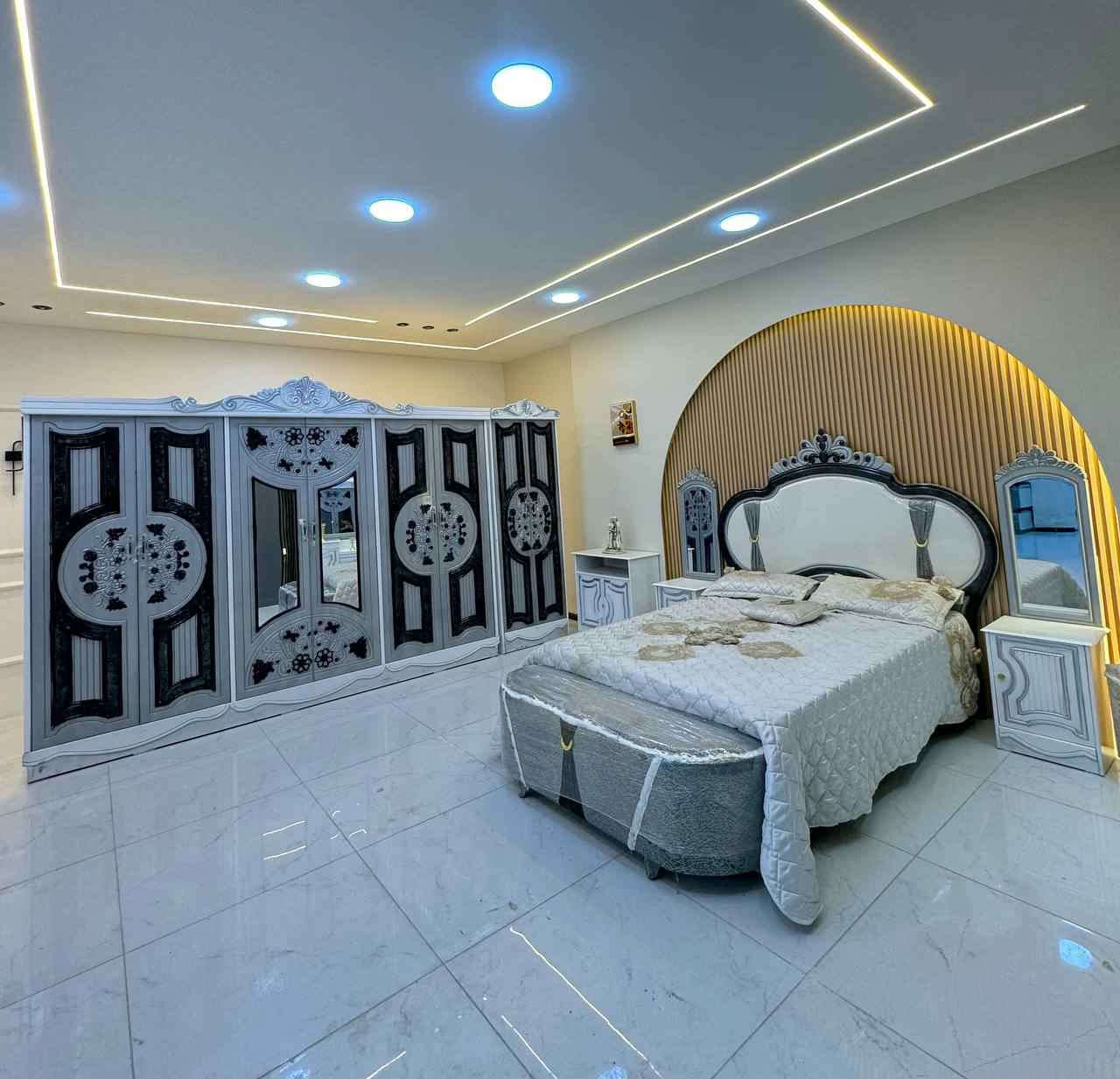 متوفر الان موديل جديد ..

غرفه نوم داخل معاكس خشب 3 ملم
خارج تحفير sns انديف 5 ملم

الصبغ حراري درجة اولى

6باب  متكونه من 9قطع

زاويه تصميم كنتوري بارتفاع الكنتور

السرير بلاويد اسود 6ارجل

قياس الكنتور ارتفاع 2.40 وعرض 3.20

النقل والشد متوفر
 داخل بغداد 
الاطراف 
محافظات بغداد, العراق


**إذا كنت صاحب هذا الإعلان وتريد حذفه لأي سبب، رجاءا أرسل رسالة إلى الدعم الفني**