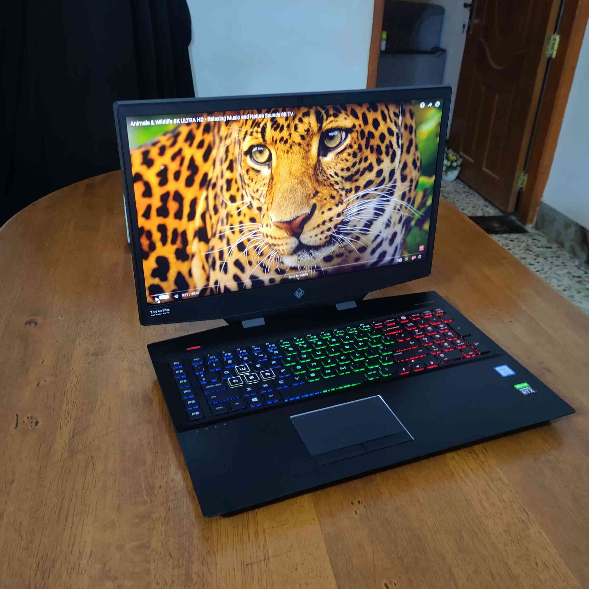 السلام عليكم ... لابتوب ماركة hp OMEN  ...رام حجم 32 كيكا ...   كرت شاشة خارجي منفصل من نيفيدا  RTX2060   كرت الشاشة الخارجي المنفصل 6 كيكا  ( 200 واط شاحن )   ......هاردين خزن الاول تيرا 1000 كيكا والثاني نوع SSD حجم 256 كيكا خاص بالنظام...معالج كور اي 7 الجيل التاسع نوع  H  (من اقوى فئات المعالجات) ..... شاشة  حجم 15.6 تردد 144 فريم  دقة FULL HD 1080 الوان حقيقية مشبعة  ... كيبورد ضوئي ملون RGB تكدر تتحكم بالوانه .. ماركة hp OMEN  اقوى وافضل فئات شركة hp ...اللابتوب ملائم لكل الالعاب والبرامج الهندسية القوية  والتصميم والمونتاج...السعر 550 $ للاستفسار *********** او ***********(واتس)
