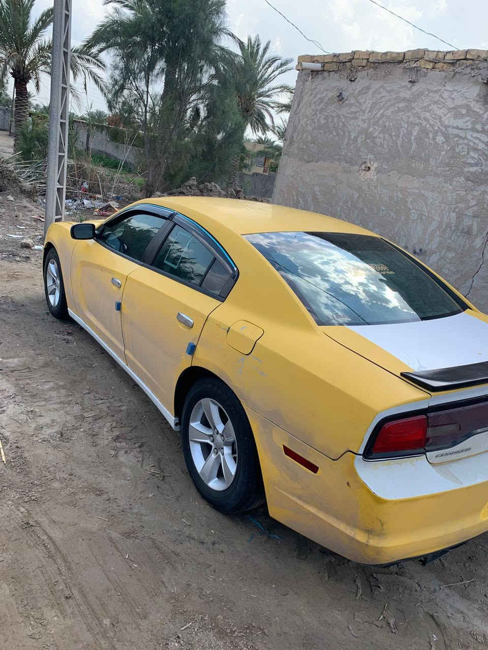 السلام عليكم
ماشاء الله
للبيع جارجر 2011
لون اصفر رقم بغداد
سياره مكفوله من كلشي
ماعدا جاملغ الخلفي بي ضرر شبرين
سياره خير من الله كبل للشغل مكينه 2016. للأتصال.
***********
