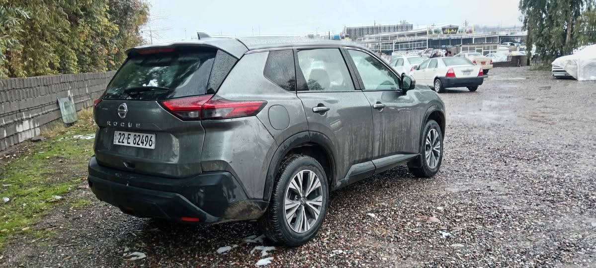 نيسان روج  awd sv  للبيع 🚗
الموديل:2021
 المواصفات: فئة  awd SV
 المحرك: 4 سلندر
كير محرك شرط مامفتوح 
 ناقل الحركة: اوتوماتيك 
الوقود: بنزين الم نشأ:  / أمريكي )
       الون  نفطي
رقم سنويه جديد
رقم اربيل

 الممشى: 120.000  الف مايل ماشي
ضرر 4 قطع صبغ بدون دواخل
 
 • تشغيل بصمة
 • دخول ذكي اربع ابواب
 • كاميرا خلفية كاميرا محيطية 360
 • حساسات
 • تحكم طارئ
 • مثبت سرعه 
 • اوتو هولد بصمة
 • شاشة كبيرة
 • فتحة تكييف خلفية
:  ( السياره بسمي اني الشرعي
السعر. 165 بيها مجال
مكان السيارة اربيل خبات
***********    كورك واتساب
***********       اسيا الحمدانية, نينوى
