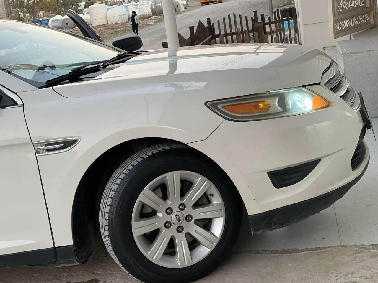 فورد توروس ٢٠١٢بي بوياغ يةك بةلة ساردي هةيه سةيارةكه زور جوان و تازة ماوةتةوه توند و تولة كيرو مةكينةي بةشةرت بي عةيبه بةناوي خومةوةيه سةنةوي بةسةر جووه هةموو كياني بةشةرت هيج خةلةل و شتي نيه سعري 110$و معامله 
0771 502 0007 
0751 236 84 33 
شوين سليماني السليمانية, العراق
