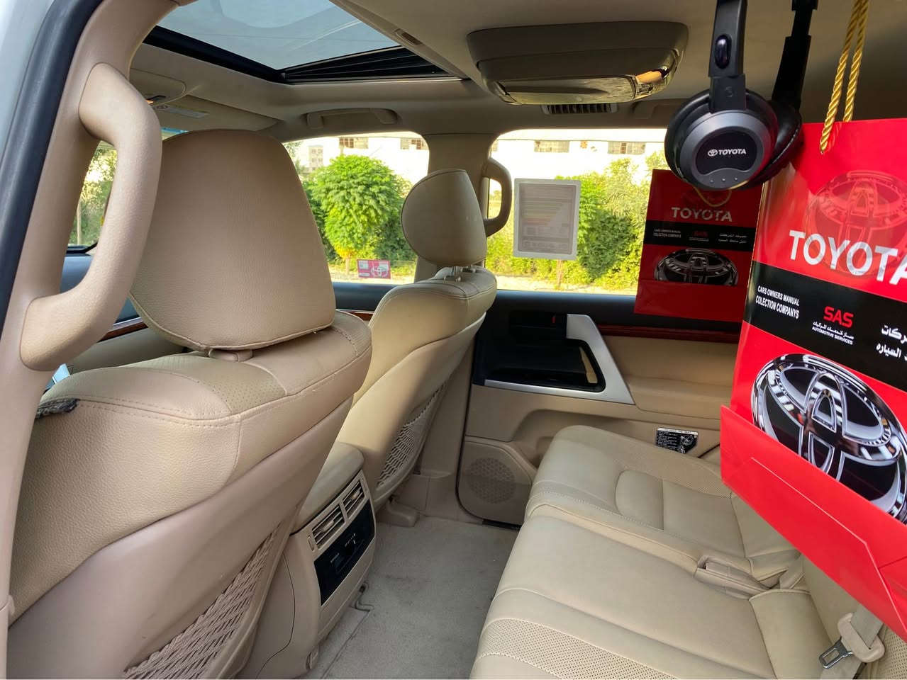 Toyota land Groz model 2013 
بريمي ده ره جه 1
شركه جيهان 
ماشي  170  هه زار كم رؤيشتووه به شه رت ده يفرؤشم 
فول فول قپات مواصفات 
پيش و دواوه ي عه ساسه كاميراي به س دواوه 
ته له فزيؤن
بخاخ
سلاجه 
سلايت 
كشين كاره بايي 
كشين 3 دگمه 
شاشه گه وره
سياركه بريمه ٦ سلندر
٤ تايه ي  نوييه  به شرت گيرو مه كينه ي نه كرايته وه به شه رت هه ردوو ئه كسل به شتر له دعامي پيشه وه بو دعامي دواوه به شرت وه ك توپه لا ستيق ده ي فروشم به 
سه ياره كه جا هيزه فاعس و هه زه ي تازه يه سه نه وي تازه يه به ناو خؤمه  وه ك سفر وايه 
تيبي ….. يه ك بست سندوق بوياغه  له گه ل يه ك بست جاملغ فقط بي داعم بي ژووري نوقته ي ليدراوي ژووري نييه   جه ند دنكه ته زره كي زؤر خه فيفي هه يه باقي هيجي تري نييه  
نرخ  308$ مجال هه ولير  *********** أربيل, العراق
