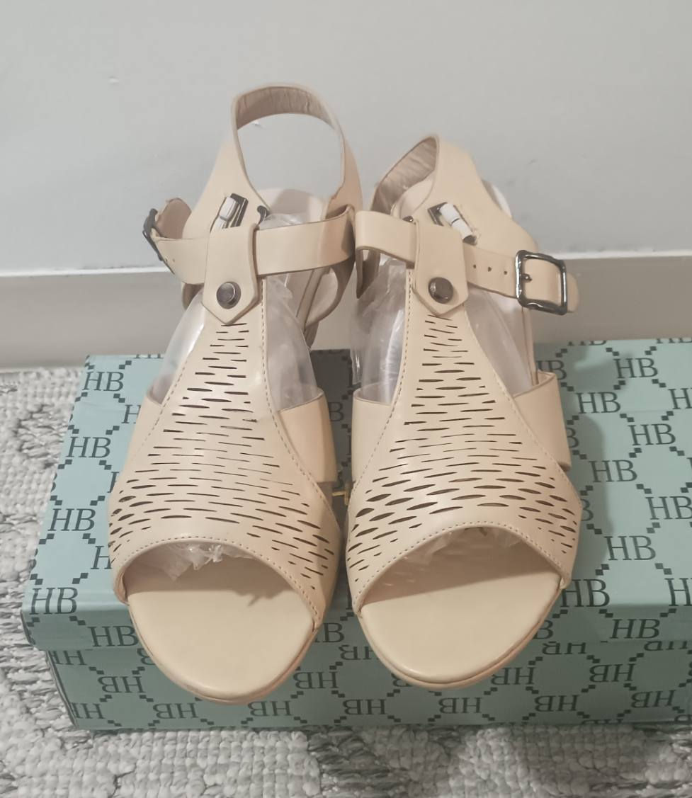 للبيع احذيه بيجي واسود أسود طبي ارضيه جلاتين


**إذا كنت صاحب هذا الإعلان وتريد حذفه لأي سبب، رجاءا أرسل رسالة إلى الدعم الفني**