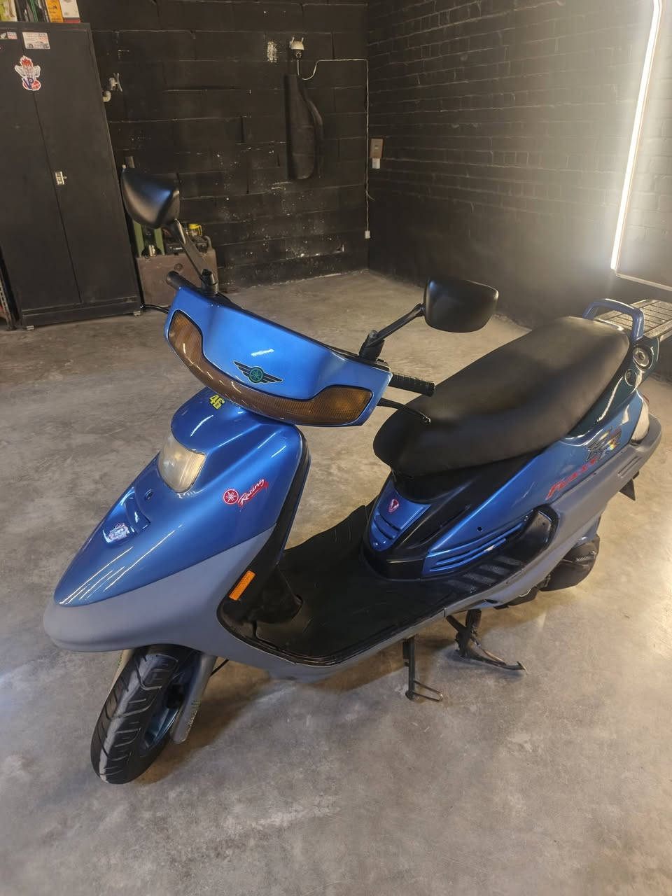 ‏اخوان  الدراجات اثنينهن ياباني ١٠٠ ام البليتة الحمرة تجفيت جديد والزركة شديتلهة محرك رمبة مكفولات من كلشي عليهن ادامة كاملة استاند تعليك وصفح كهربائيات شغالة لايت زنون  كلجات جديدة بريكات جديدة قمچيات جديدة تايرات جدد كابريتر جديدة صبغ حراري مو عادي باتريات جدد
‏مكان بغداد ***********
