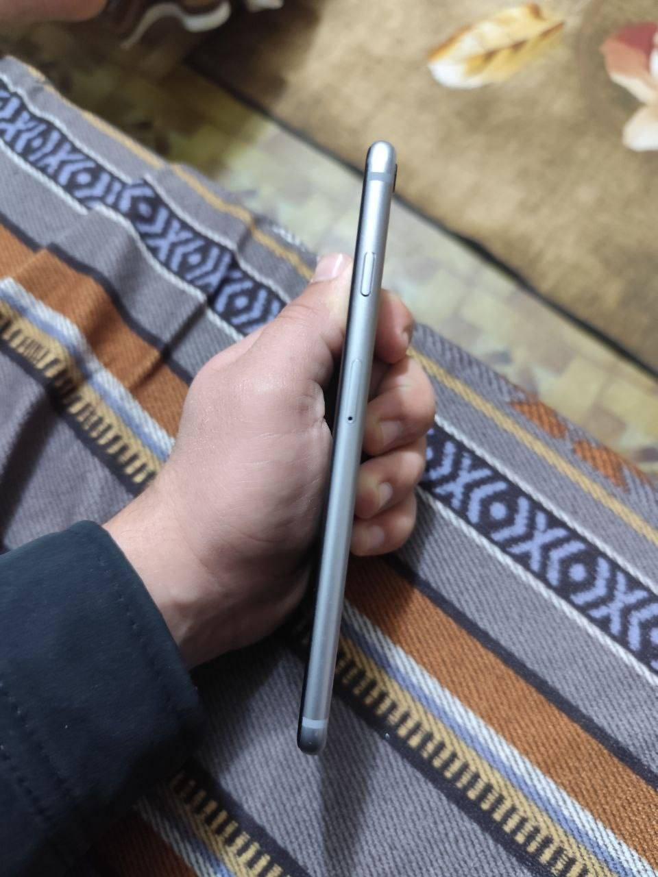 السلام عليكم 
آيفون 6 للبيع الذاكرة 16
مبدل بطارية فقط 
الجهاز نضيف 
السعر 75 وبي مجال 
للاستفسار الاتصال على الرقم التالي ***********
