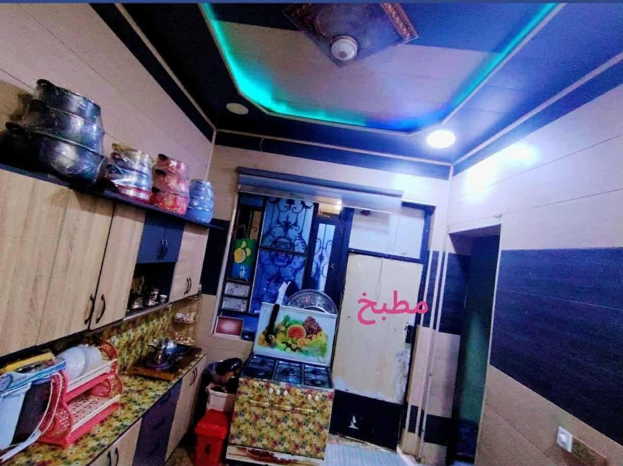 بيت للبيع ناصرية مدينة الصدر مساحة 125 متر طابقين الاول يتكون من غرفه وصاله وهول ومطبخ واستقبال وصحيات والثاني غرفتين كبار وصاله جبيرة ومطبخ وصحيات ومخزن البيت بالفرع مقابيل جامع الامام علي البيت مرتب وخارطتة كلش حلوه وارتفاع متر عن الشارع والبيت أعله البيوت الموجوده بالشارع استفسار اكثر خاص او على الرقم *********** واتساب مفتوح
