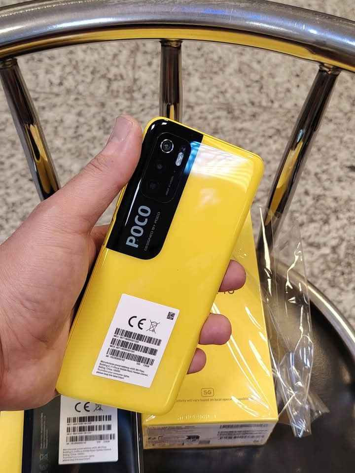 عيد مبارك ع امه محمد اجمعها 
الأقوى جهاز بالالعاب والتصفح مع ضمان بوكو m3 pro نسخه 5G
ذاكره ٢٥٦ رام ٨ كيكا
كاميرا خلفيه ثلاثيه بدقه ٤٨ +٢+٢ ميكابكسل
معالج قوي بالالعاب دايمنستي ٧٠٠ نسخه 5G  بالالعاب ٦٠ فريم
بطاريه ٥٠٠٠ ملي امبير
يمتاز جهاز بمواصفات التاليه
يتميز هاتف بوكو m3 pro 5G ، حيث يجمع بين دعم شبكات 5G السريعة، ومعالج MediaTek Dimensity 700 5G القوي بتقنية 7 نانومتر، وشاشة 90 هرتز سلسة، وبطارية 5000 مللي أمبير تدوم طويلاً، مع تصميم عصري وأداء ممتاز في الألعاب . 
سعر ١٣٥ الف توجد خدمه توصيل 
‏‪بغداد زيونه ربيعي مقابل مول دريم ستي 
اذا اتاخرت بالرد يرجى مراسله ع واتساب  أو اتصال 
***********
*********** بغداد, العراق
