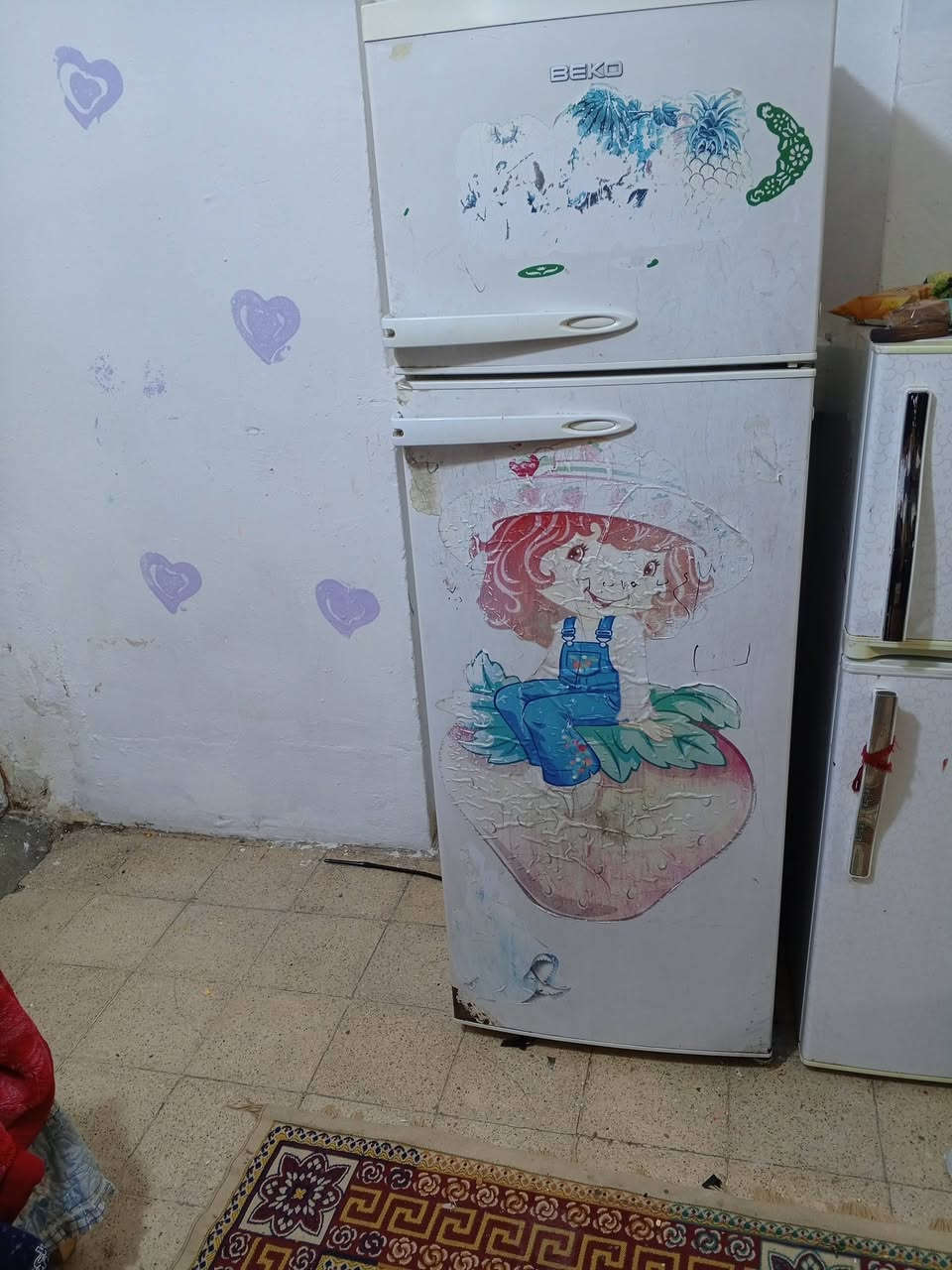 السلام عليكم ثلاجه اللبيع نضيفه
*********** هذا رقمي
