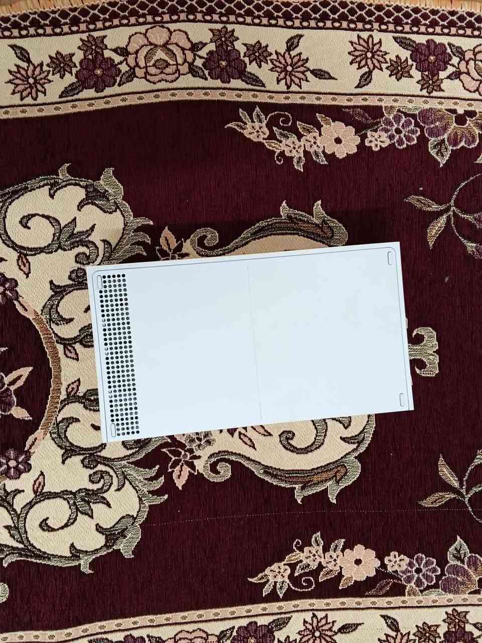 مواصفات الجهاز:
يشغل الألعاب على120فريم في الثانية+512GB+يدعم HDRويطيك أعلى فريمات

حالة الجهاز:
الجهاز نضيف جداً مستعمل شهرين فقط وما اشغلة هواي لان عندي دراسة 

ملحقات الجهاز:
اليدة الأصلية+يدة كيمسر+سماعات كيمنك+غراص الجهاز الأصلية كاملة ماكو اي نقص+كارتونة الجهاز

السعر:
320

موقعي كفاءات العبيدي الشارع الفاصل بين الكفاءات والسفير قرب مقهى جاكي

واتساب موجود ***********
