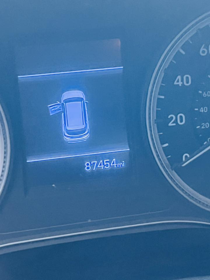 السلام عليكم سنتافي وارد امريكي بيها باب بدون. دواخل خلفي موديل ٢٠١٩ السياره نضيفه متعاقده كلشي تبريد. تخم تاير صدركلو. جديد سياره مامتعوبه رقم. صلاح الدين بسمي تحويل ثاني. يوم السعر ١٧٥ بيها. مجال. بيع. او. مراوس حسب الطلب  الاستفسار *********** ***********
