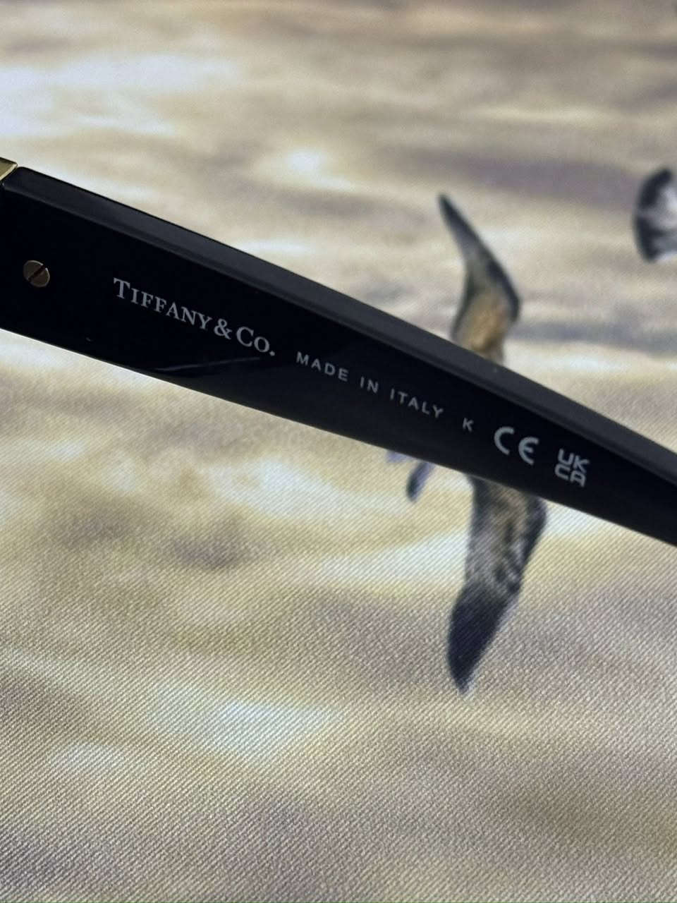 Tiffany&co العريقه
اورجنال

ايطالي

قطعه زيرو 

فريم اسود

بداية ذراع شعار تيفاني T 

لون عدسات اسود

للحجز والاستفسار خاص


**إذا كنت صاحب هذا الإعلان وتريد حذفه لأي سبب، رجاءا أرسل رسالة إلى الدعم الفني**