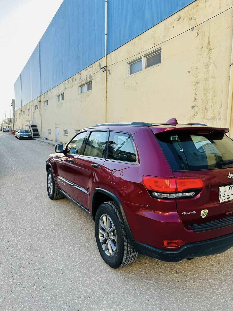 السلام عليكم جيب موديل 2014 وارد خليجي 6 سلندر مكفولة من صبغ والتبديل بارد فقط سونار موضح ب الصور ادامة كاملة للمكينه وحدادية وتخم تاير السيارة فتحة بيه واشاير ب المري وشفتات سترين تدفئة ب الكشن مكانه بابل سعره ١٩٥ وبيه مجال للشراي 
***********
