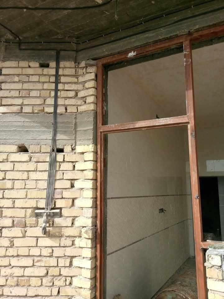 شبابيك وبوب عدد 5 للبيع ***********
غير متواجد ع الفيس
