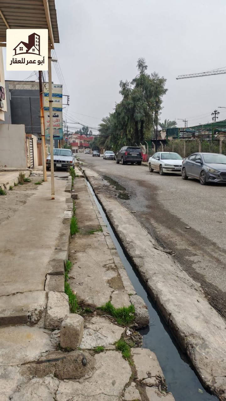 � دار للبيع
📍 الموقع: حي العربي – مقابل المشتل
📐 المساحة: 662 متر 
📏 الواجهة: 20 متر

🔹 يحتوي الدار على:

 • محلات تجارية بالطابق الأرضي
 • الطابق الثاني فيه عيادتين أطباء 

مناسب للاستثمار أو السكن مع مشروع تجاري 👌

📞 للاستفسار:
***********
***********
