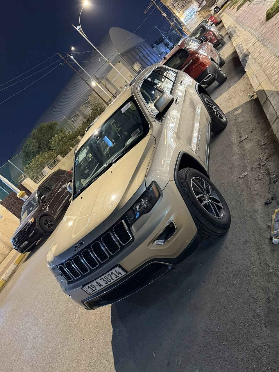 السلام عليكم جيب لاريدو للبيع معلايه مديل 2021مكينه 6سلندر بيها حادث بنيد وجاملغ رقم كربلاء بأسمي مكان السياره ذي قار السعر 185 
للاستفسار ***********
