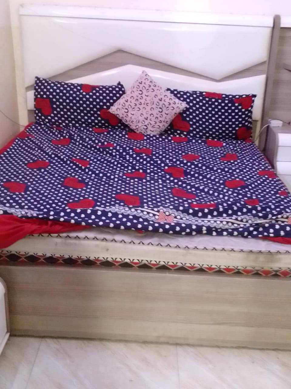 غرفه ضخمه تركيه بيها اضرار كولش بسيطه لباب البنص وكع عوزه سكه سعر 120وبيها مجال اريد ابيعها مكان ماعندي 
لشرايه علواتساب  771 313 9211


**إذا كنت صاحب هذا الإعلان وتريد حذفه لأي سبب، رجاءا أرسل رسالة إلى الدعم الفني**