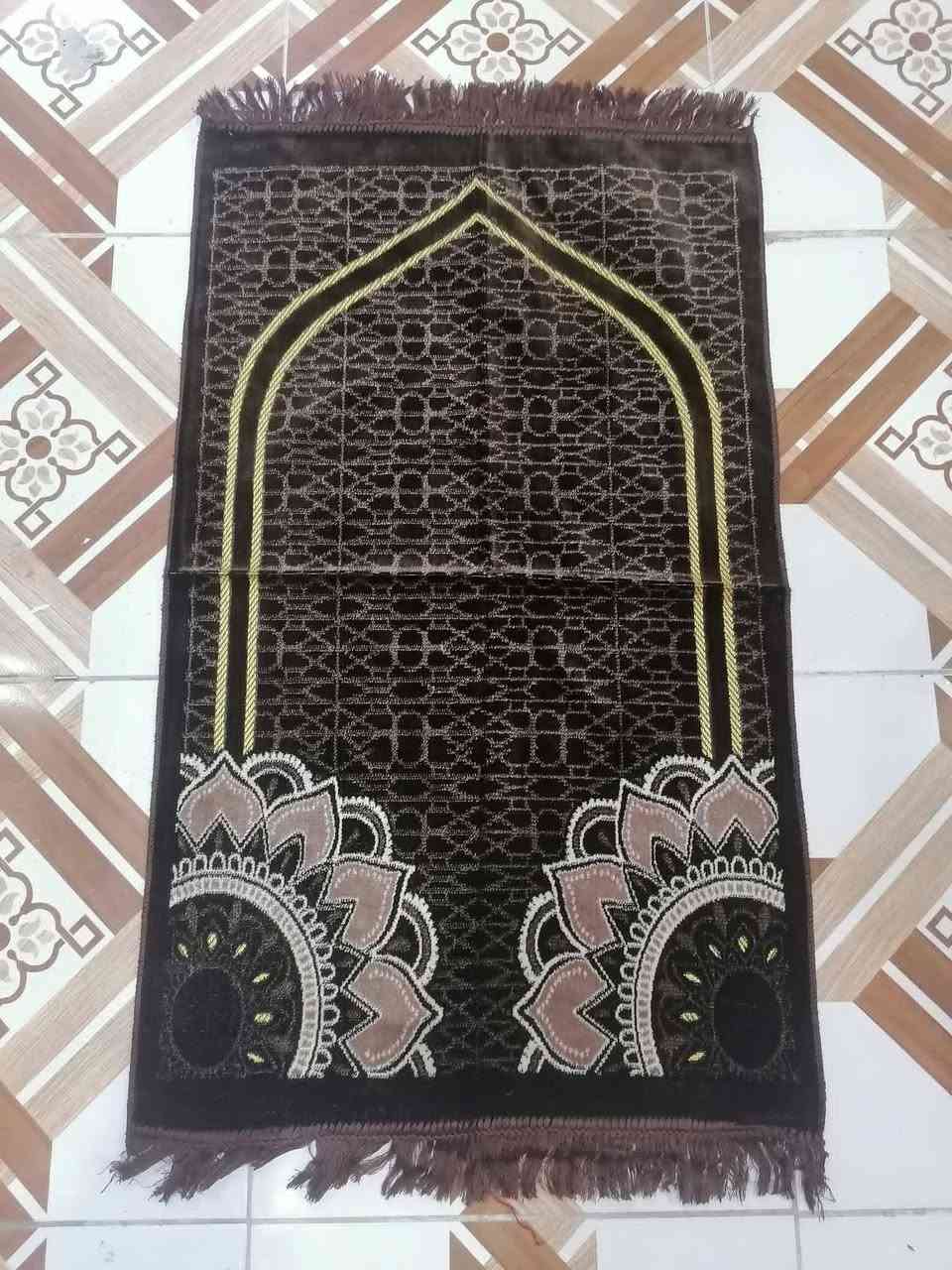 #مجمع_الحاج_صبار_واولاده_التجاري
#عروض_خاصة 

هدايا حُجاج بيت الله الحرام 
سجادة صلاة 

العنوان : الأنبار - قضاء عنه - شارع الحضرة

#تتوفر_خدمة_توصيل_في_جميع_انحاء_العراق

#البيع_نقداً_فقط_بدون_إحراج

#للإستفسار_يرجى_مراسله_الصفحة


**إذا كنت صاحب هذا الإعلان وتريد حذفه لأي سبب، رجاءا أرسل رسالة إلى الدعم الفني**