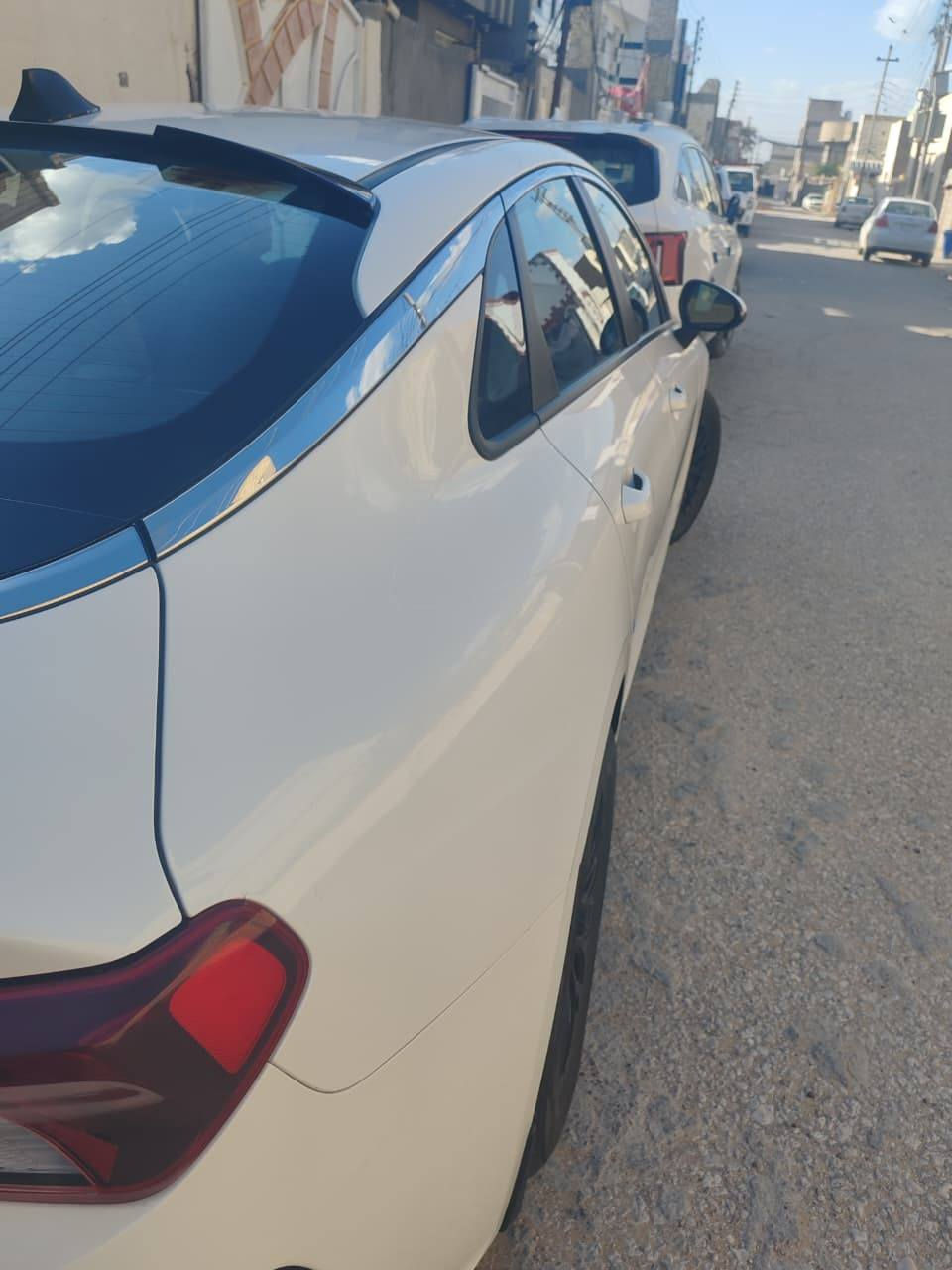 مكلف بالنشر ‎للبيع
‎‏K5 2021 خليجي ٢٠٠٠ 
‎ماشي 50الف 
‎المواصفات
‎حساس خلفي امامي
‎مري شفط+اشاير بل مري
‎تبريد قطعتين
‎تحكمات ستيرن ٤ مودات قيادة
‎تبريد لمس..
 ‎رقم السياره بغداد مكانه نجف  السعر
‎178$ وبيها مجال
***********
