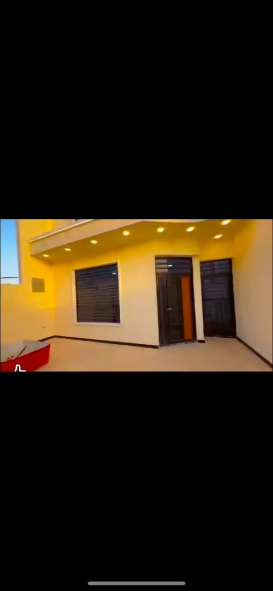 السلام عليكم اخوان(( بيت١٦٠ طابقين+ قطعه ١٥٠ مصبوبة رفت ))مقابيل قاعة اوسكار بصف سكلة مشتاق 
 وقف سكني بناء حديث 2026
متوفر كافة الخدمات تبليط + كهراباء+ ماء  + انترنيت ضوئي 
البيت على الشارع العام 
🔹المحتويات الطابق الاول
-طرمة
-استقبال 
-مطبخ بنضام المني بار
- الصاله 
- غرفة نوم 1 
- منور تهوية عدد2
🔹محتويات الطابق الثاني  
غرفة نوم عدد1
-صحيات
-حولي 
- منور عدد٢
-سطح خلفي يصلح لبناء الغرفة الثالثة

للاستفسار مراسلة الصفحة او الاصال على الرقم 
***********
