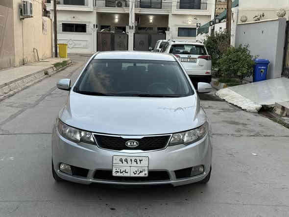 سيارة كيا سيراتو خليجي 2011 
شرط كير محرك صدر امامي خلفي جاهزها اربعه تايرات جددت تحويل او وكاله حاظر بيها قطعتين ونص صبغ اثر شخوط بدون تبديل وبدون ضرر سعر 103
***********
