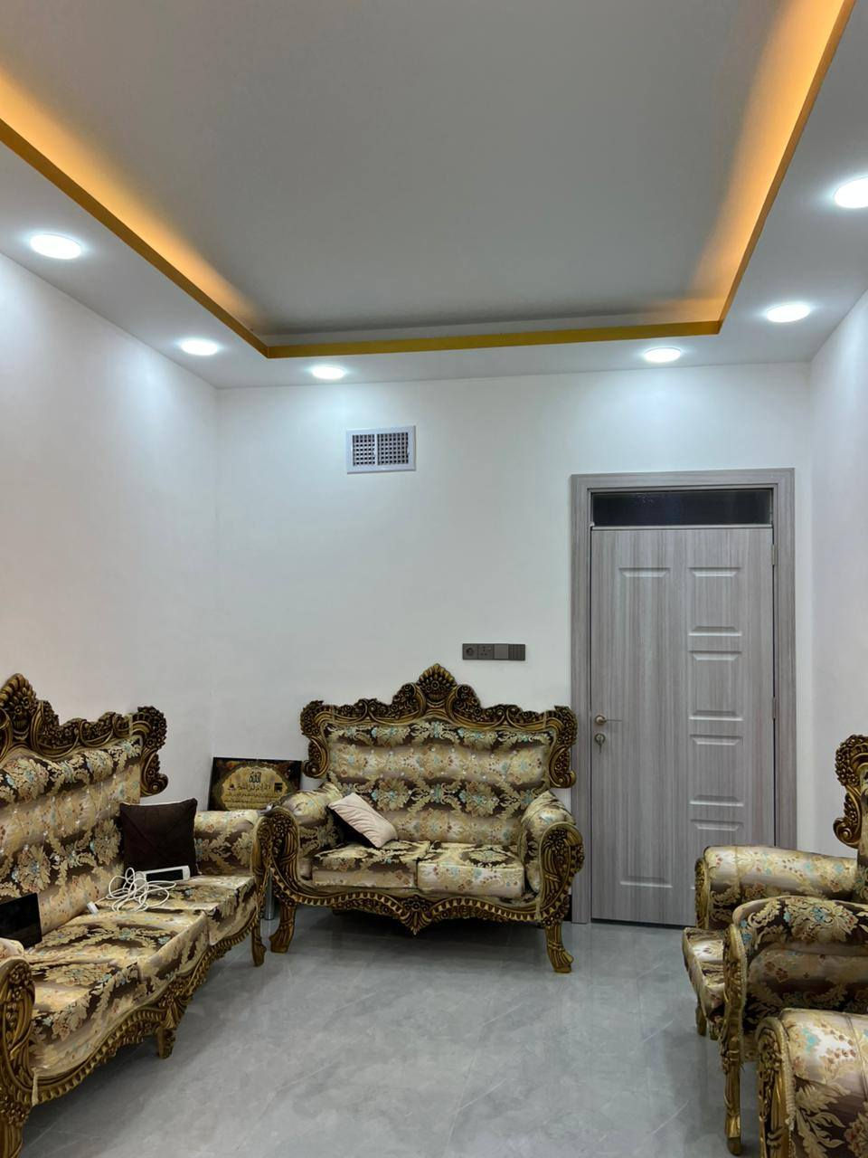 دار للبيع حي الملايين الأولى

قرب شركه الاخشاب

مساحه108 واجه6ونص

ط1)) غرفه نوم واستقبال وصاله ومطبخ وصحيات

ط2)) 2 غرف نوم وصاله وصحيات وبيتونه

خدمات كامله ماء كهرباء تبليط شارع بعرض15متر

سند زراعي بستان ملك صرف

للاستفسار أكثر اتصل على الأرقام او 

 ***********
واتساب***********
