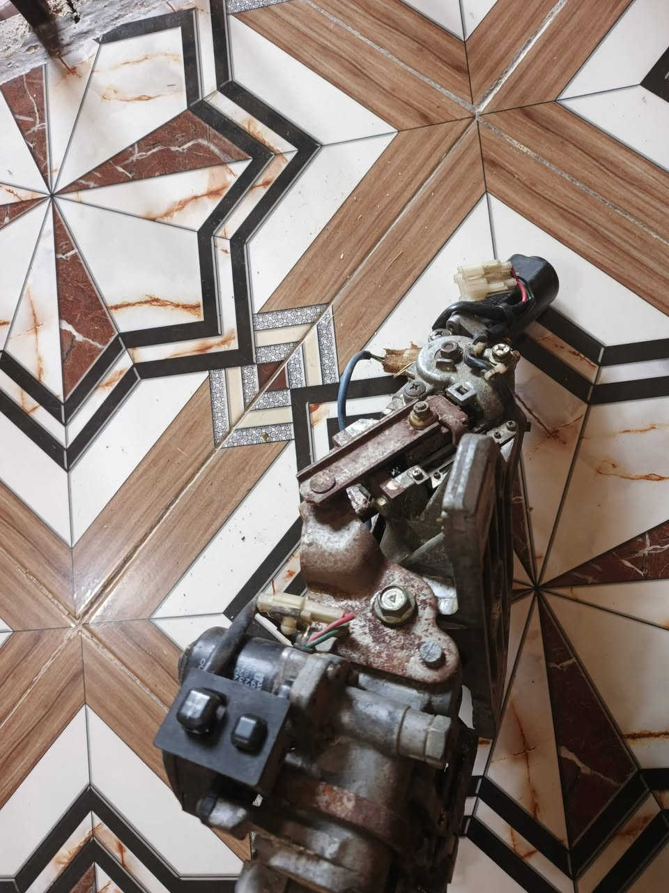 مجمع ستيرن بطه كهربائي  حاويه بالباكيت هوه وسويجه مكان ديالى دلي عباس ***********
