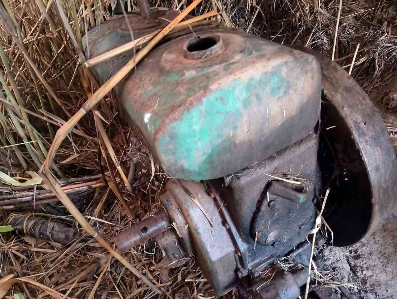 موطور كهربائي ٢٥حصان مع خنزيره ٤×٥ مع هندوري للبيع 
للاتصال ، ***********
