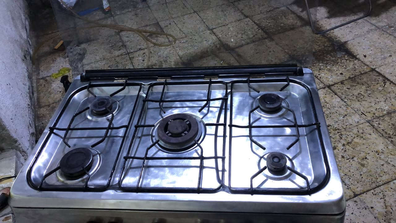 سلام عليكم طباخ 5 عيون تركي نظافه 95‎%‎ السعره 150 للأستفسار *********** مكاني بغداد الجديدة
