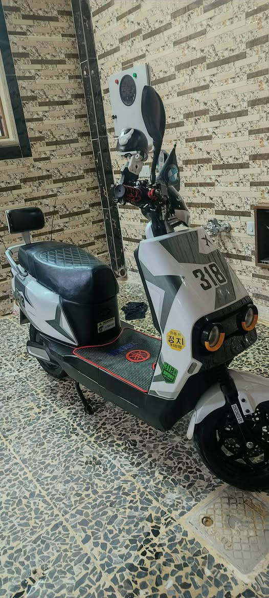 ماتور 318 ماتور مثل ما تشوفوا بالعين ما بي شي ملف 2000 سعر السعر 600 25 وبمجال للطيبين هذا رقم الهاتف***********
