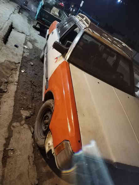 السلام عليكم سوبر 85
رقم احمر راعيها موجود وعدنا بيها وكاله 
مكانها بغداد 
بيع ب15ورقه او مراوس شعندك نزل 
***********
