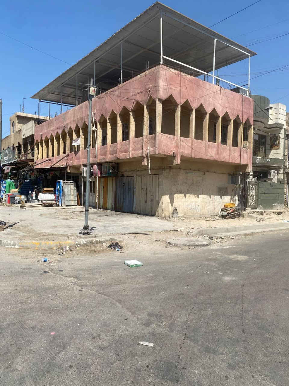 سلام عليكم شقتين للايجار يصلحن كوفي شوب على شارع تجاري قطاع 36 مجاور جامع الانبياء العمارة ركن موقع ممتاز رقم صاحب البناية ***********
