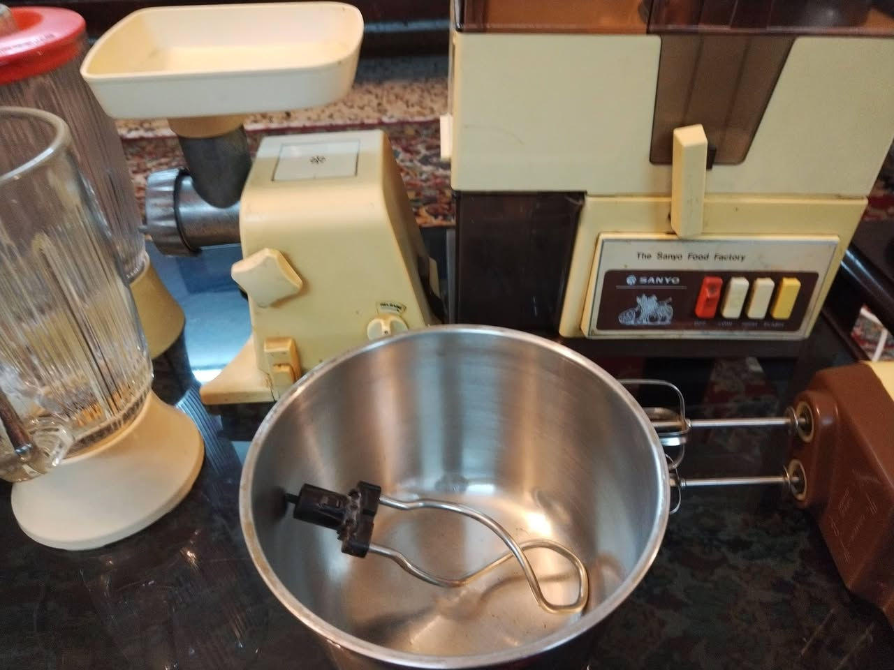 قلاية فنگر الاصليه وست البيت ماركه SANYO ومثرامه نشنال وايضآ ست البيت بسعر مناسب الشراري يجي عل خاص.


**إذا كنت صاحب هذا الإعلان وتريد حذفه لأي سبب، رجاءا أرسل رسالة إلى الدعم الفني**