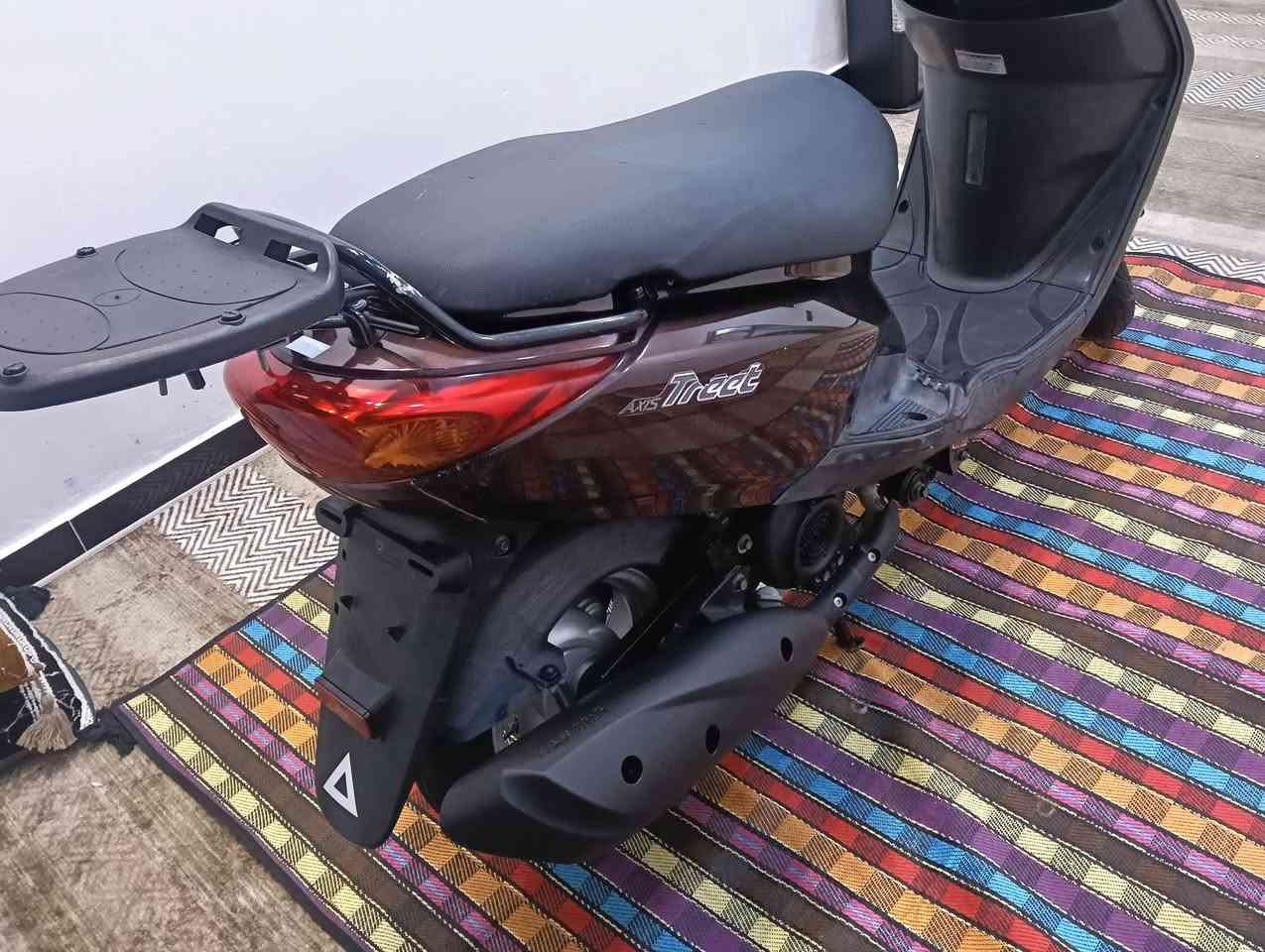 سلام عليكم اكزز ياباني نوزل دراجة جديده مكينه بشرط برغي ممفتوح بيهه كفرات اصليه  15الف دراجه كلهه بلاديه سعر مليون 150 مكاني بغداد شراي يتصل ***********
