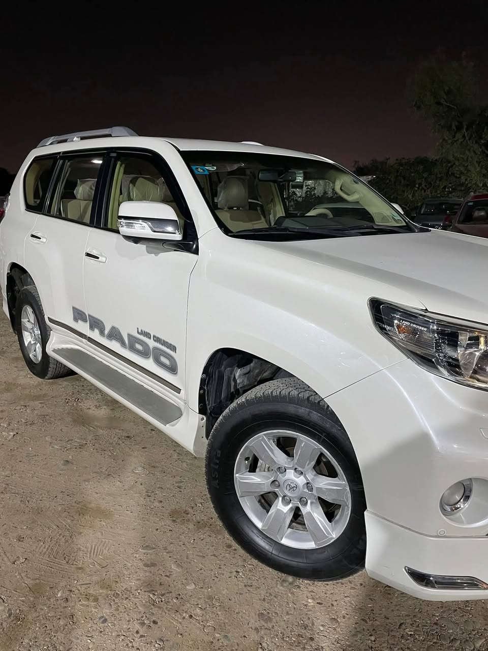 برادو  موديل2012 محدث 2017 txl محرك 6  كويتي شركة ساز سياره حلوه رقم بغداد  سنويه لنهاية2027 بيه (صبع حزام بدون دكة جاكوچ)مواصفاته كاميره و شاشه كبيره  ثلاجه  حساس  ثلاث قطع تبريد 7 راكب فول تحكم ستيرن + تحكم خلفي نضام تقليل الوقود ECO  مري شفط + اشاير بلمري فور ويل 4*4 ثلاث وضعيات مانع انزلاق ومنحدرات وصعود جبال 4 جام اوتو لايت زنون بلادي وترحيب نهاري جام اوتو ..السعر255 
لمزيد من التفاصيل ***********
